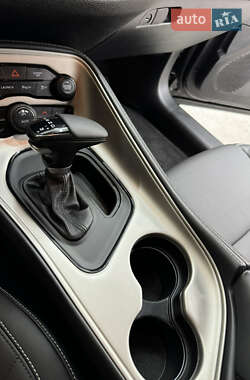 Купе Dodge Challenger 2020 в 