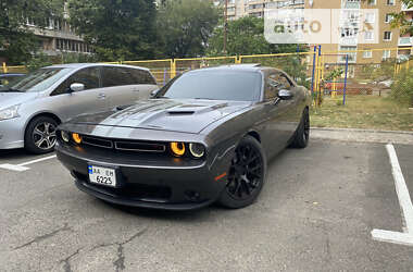 Купе Dodge Challenger 2016 в Києві