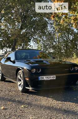 Купе Dodge Challenger 2015 в Ровно