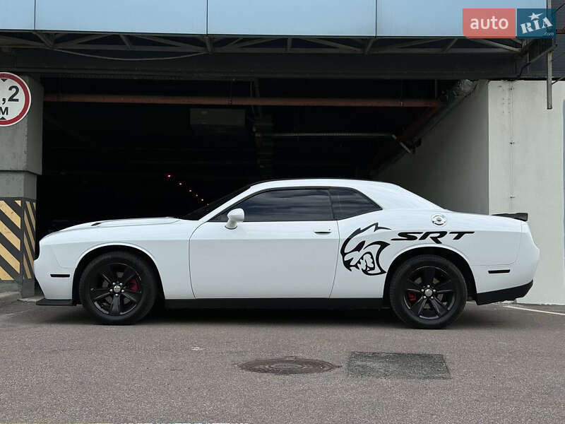Купе Dodge Challenger 2017 в Шепетівці