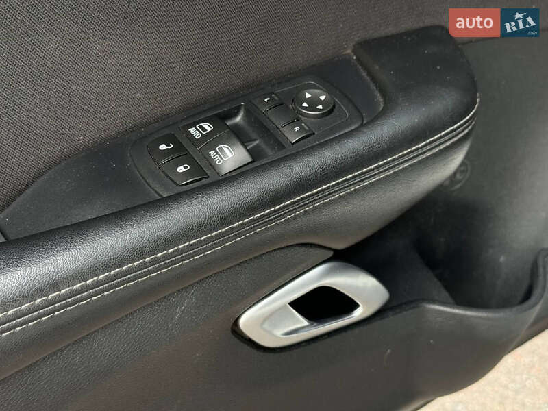 Купе Dodge Challenger 2017 в Шепетівці