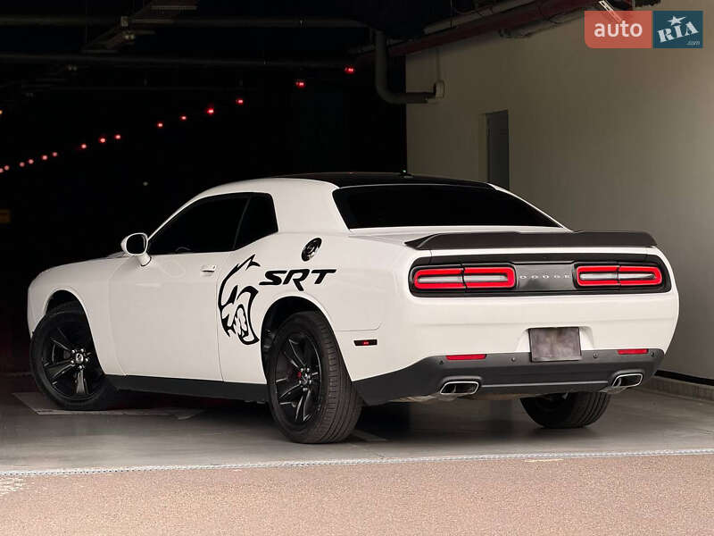 Купе Dodge Challenger 2017 в Шепетівці