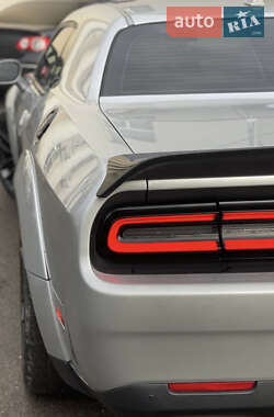 Купе Dodge Challenger 2019 в 
