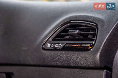 Купе Dodge Challenger 2015 в 