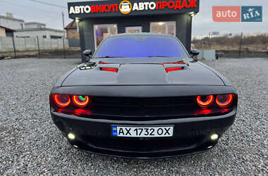 Купе Dodge Challenger 2016 в 