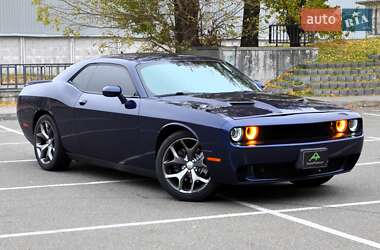 Купе Dodge Challenger 2014 в Киеве