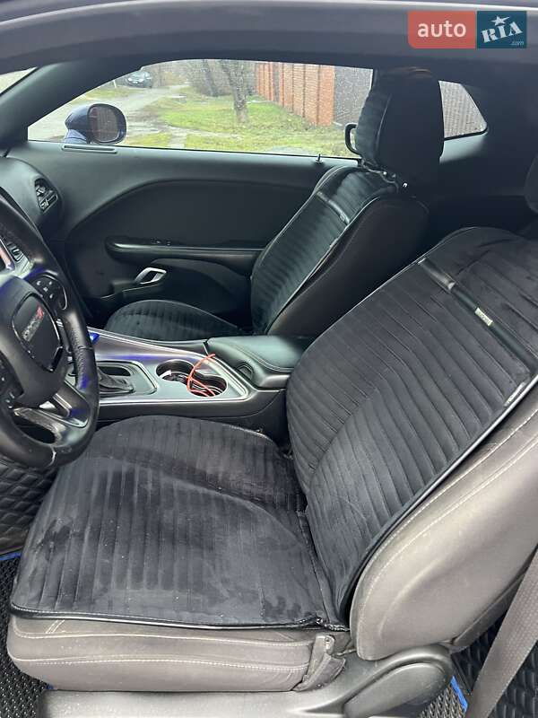 Купе Dodge Challenger 2015 в Дніпрі