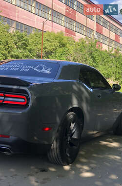 Купе Dodge Challenger 2017 в Мукачево