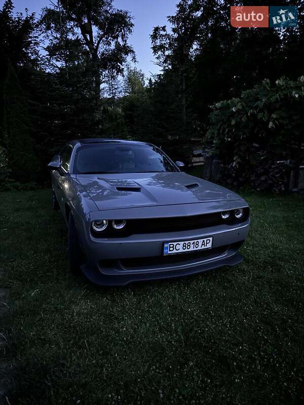 Купе Dodge Challenger 2017 в Львове