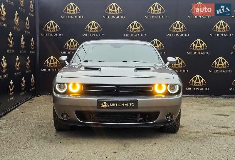 Купе Dodge Challenger 2017 в Киеве