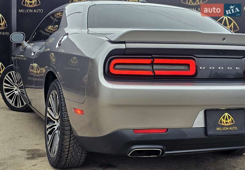 Купе Dodge Challenger 2017 в Киеве
