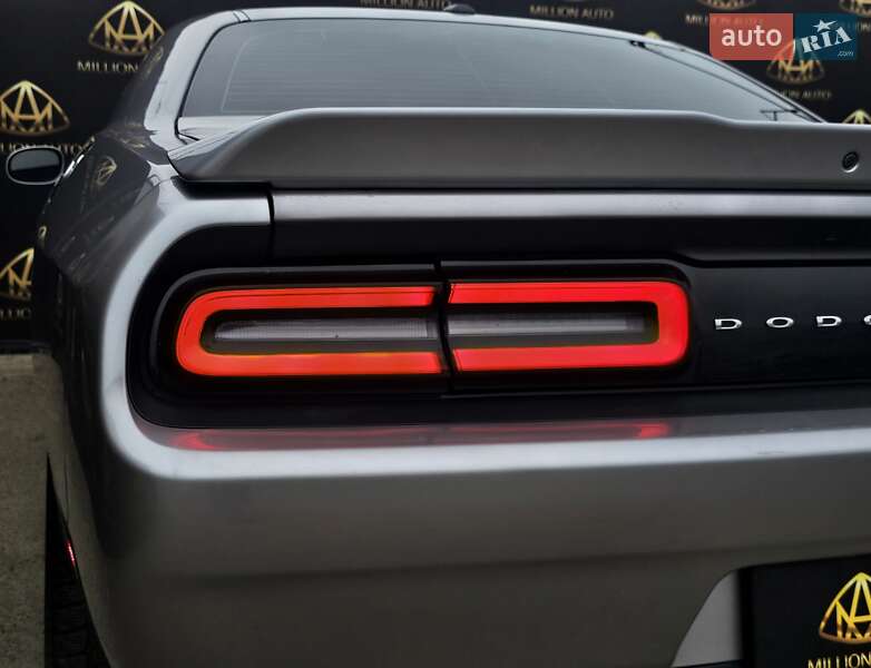Купе Dodge Challenger 2017 в Киеве