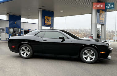 Купе Dodge Challenger 2015 в Смеле