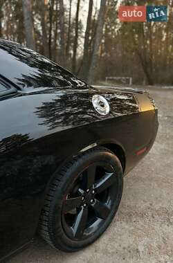 Купе Dodge Challenger 2014 в 