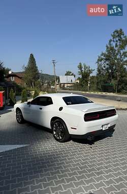 Купе Dodge Challenger 2017 в 