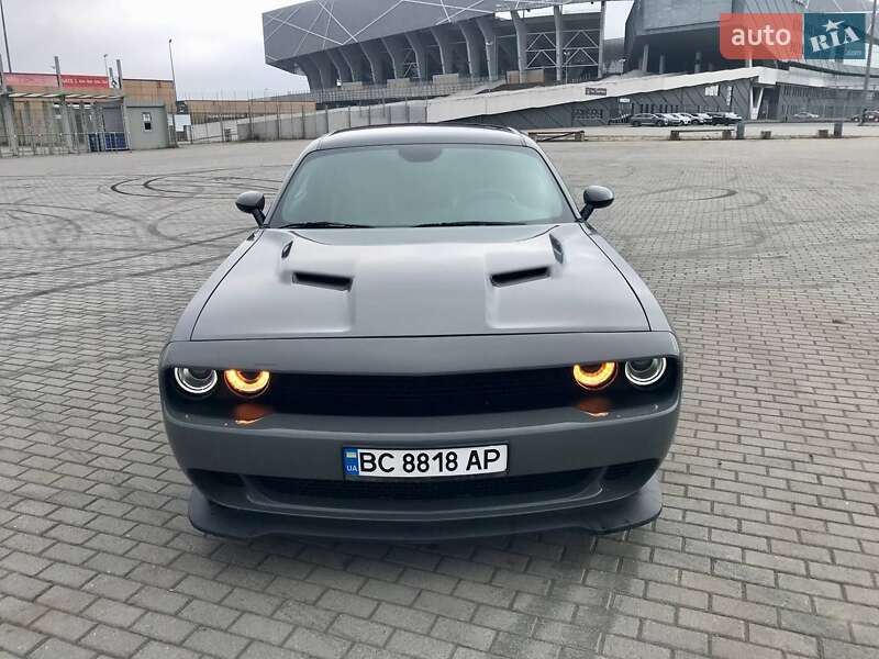 Купе Dodge Challenger 2017 в Львове