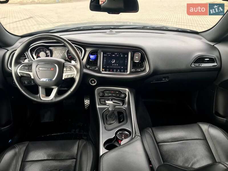 Купе Dodge Challenger 2017 в Львове