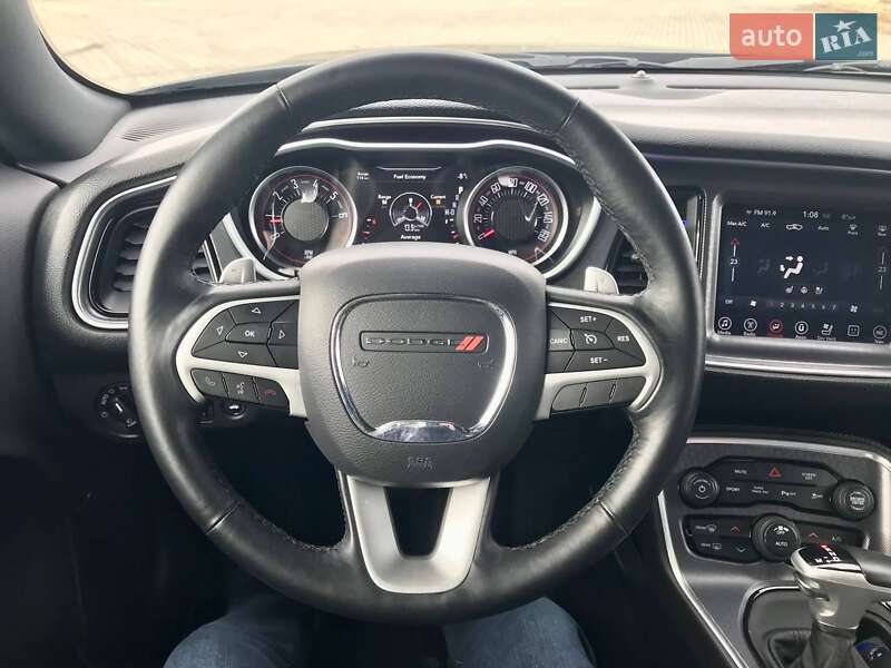 Купе Dodge Challenger 2017 в Львове