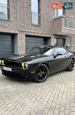 Купе Dodge Challenger 2017 в Львові