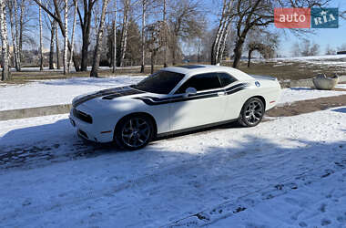 Купе Dodge Challenger 2015 в 