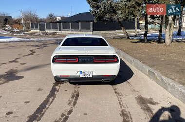 Купе Dodge Challenger 2015 в 