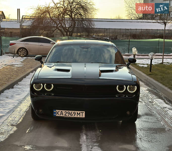 Купе Dodge Challenger 2016 в Киеве