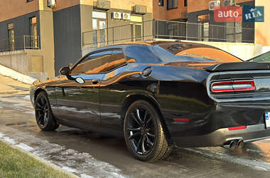 Купе Dodge Challenger 2016 в Киеве