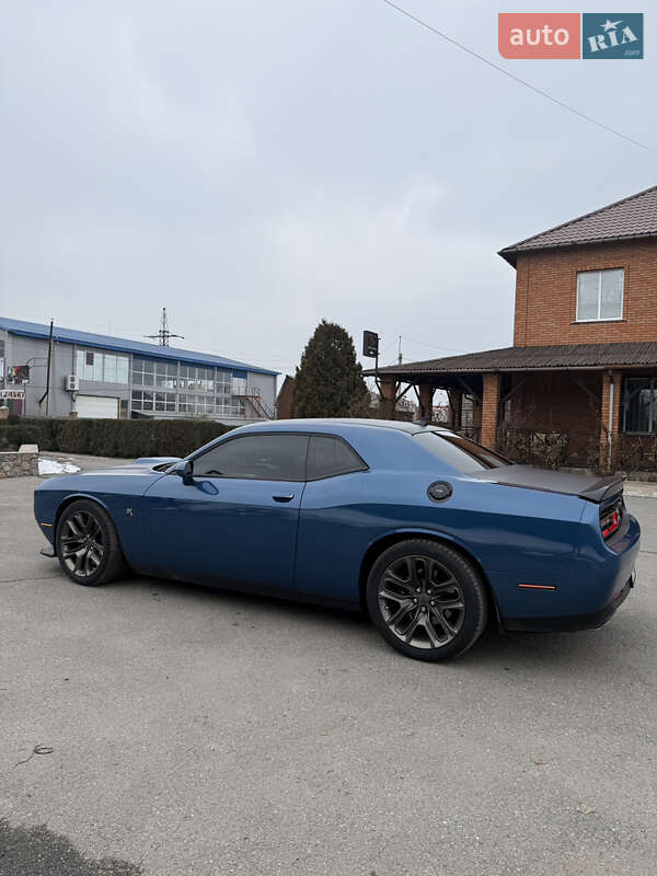 Купе Dodge Challenger 2020 в Кропивницькому