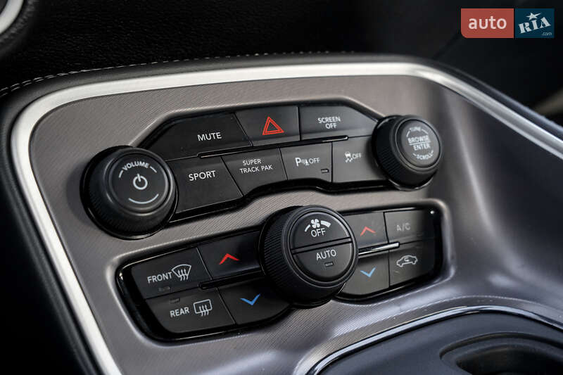 Купе Dodge Challenger 2019 в Черновцах