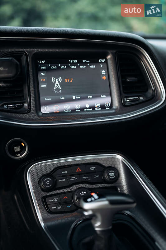 Купе Dodge Challenger 2018 в Киеве фото 8 Купе Dodge Challenger 2018 в Киеве