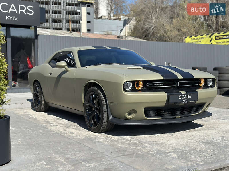 Купе Dodge Challenger 2014 в Києві