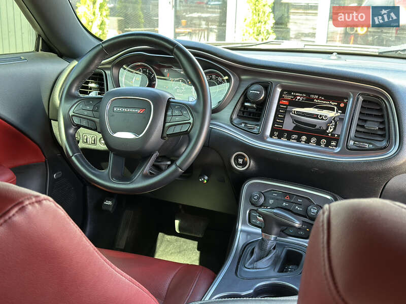 Купе Dodge Challenger 2014 в Києві