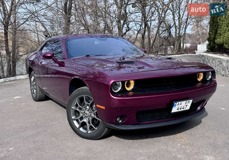 Купе Dodge Challenger 2017 в Киеве