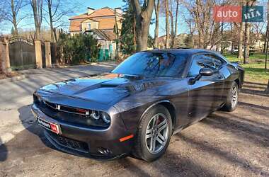 Купе Dodge Challenger 2015 в 