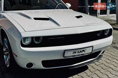 Купе Dodge Challenger 2018 в 