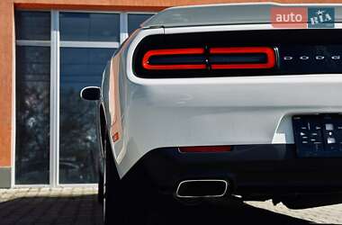 Купе Dodge Challenger 2018 в 