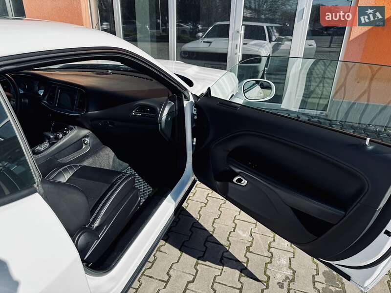 Купе Dodge Challenger 2018 в Одессе фото 43 Купе Dodge Challenger 2018 в Одессе