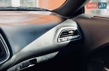 Купе Dodge Challenger 2018 в 