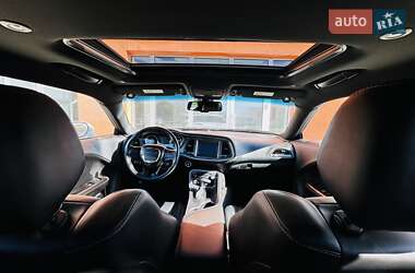 Купе Dodge Challenger 2018 в 