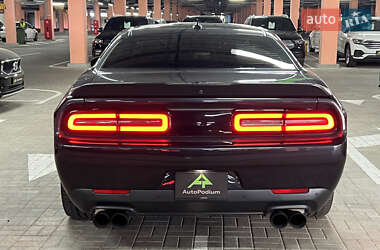 Купе Dodge Challenger 2016 в 