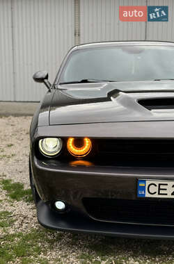 Купе Dodge Challenger 2021 в 
