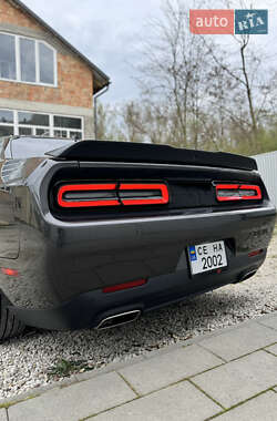 Купе Dodge Challenger 2021 в 