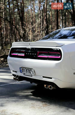 Купе Dodge Challenger 2018 в 