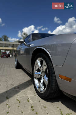 Купе Dodge Challenger 2013 в 