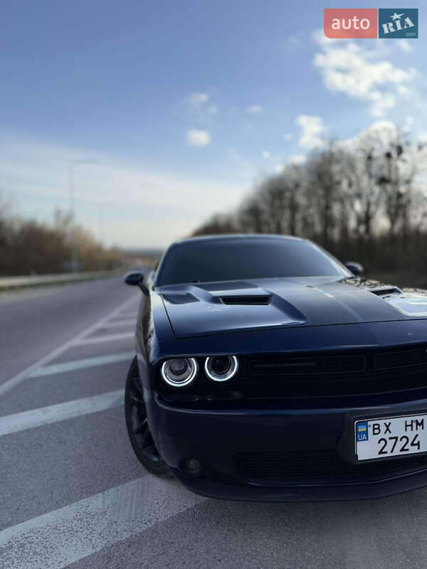 Купе Dodge Challenger 2016 в Каменец-Подольском фото 2 Купе Dodge Challenger 2016 в Каменец-Подольском