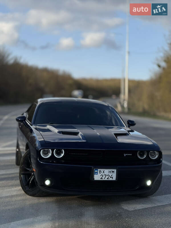 Купе Dodge Challenger 2016 в Каменец-Подольском фото 16 Купе Dodge Challenger 2016 в Каменец-Подольском