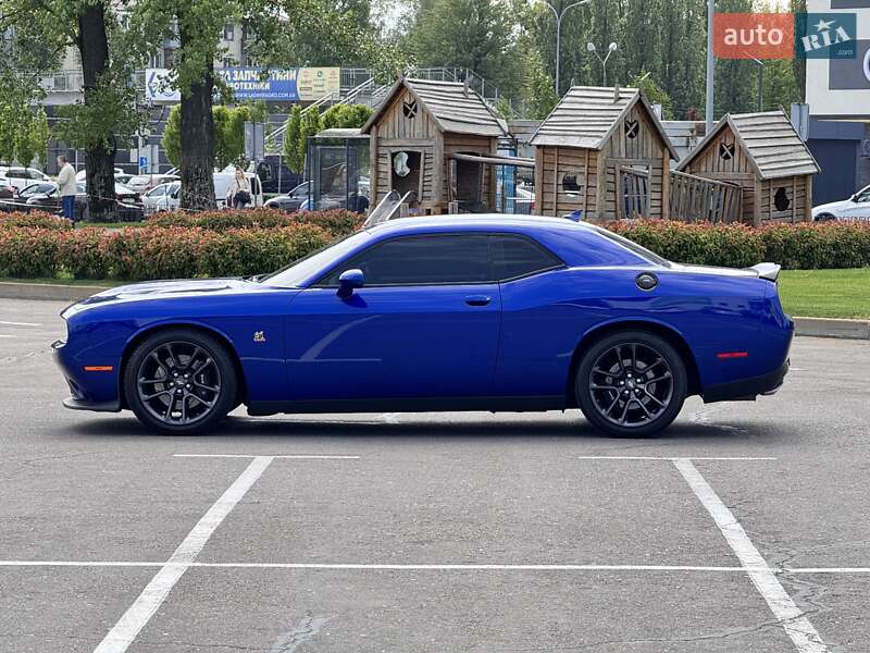 Купе Dodge Challenger 2020 в Киеве