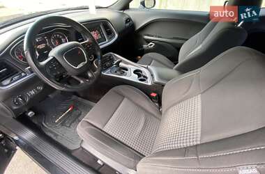 Купе Dodge Challenger 2017 в 