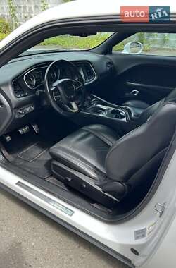 Купе Dodge Challenger 2016 в 