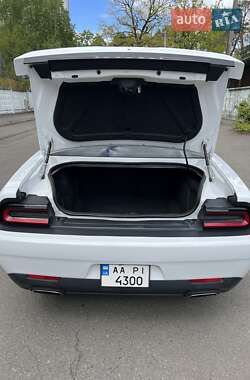 Купе Dodge Challenger 2016 в 